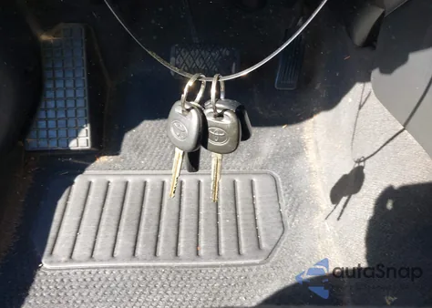 2005 Toyota Matrix z USA, uszkodzony, nr VIN 2T1KR32E15C332048